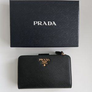 Medium Prada Nero Saffiano Leather Wallet
